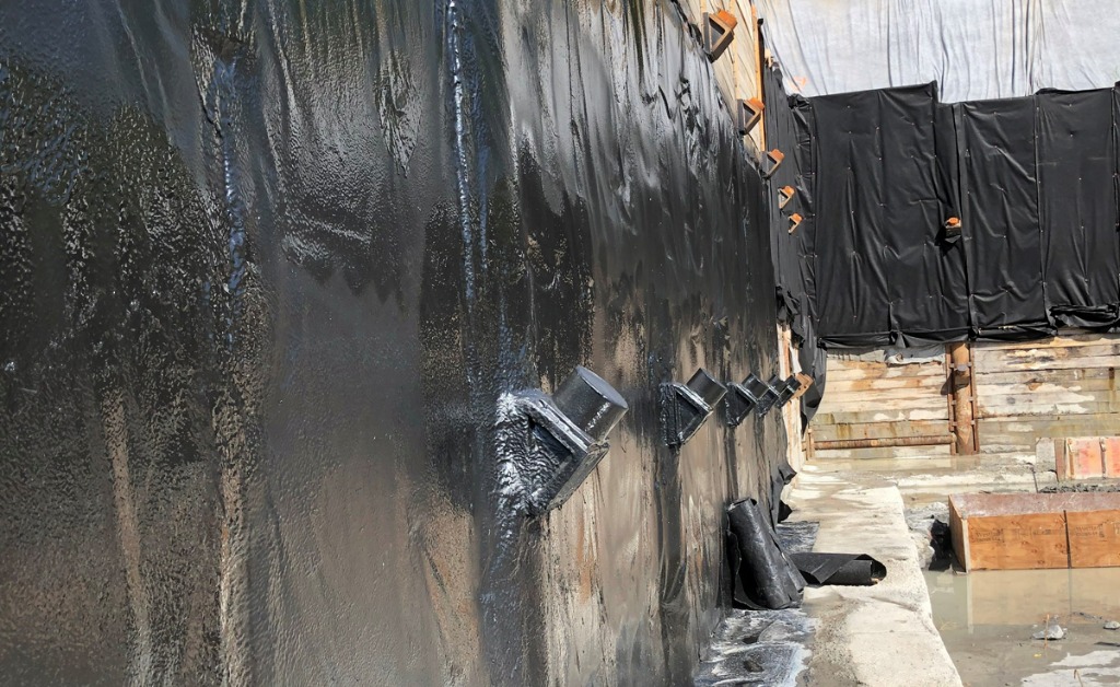 عزل الأساسات بالبولي يوريا