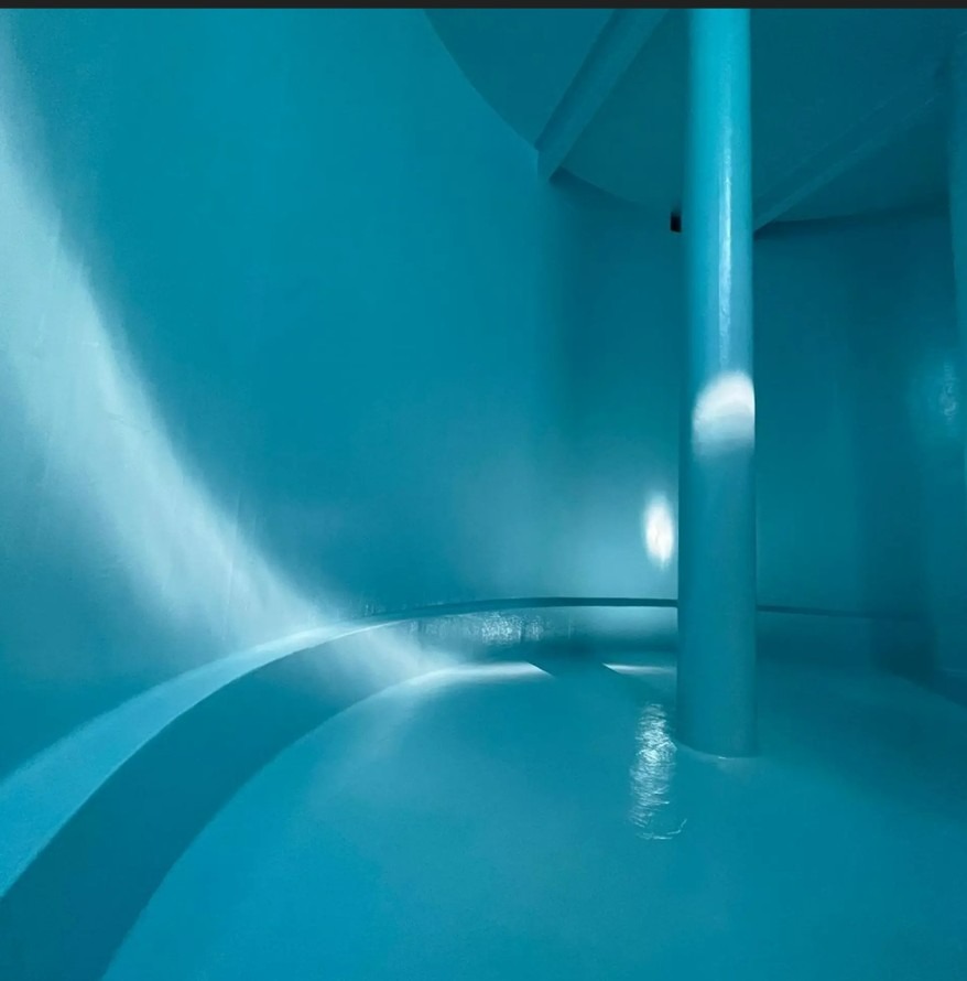 أدوات ومواد حقن الشروخ